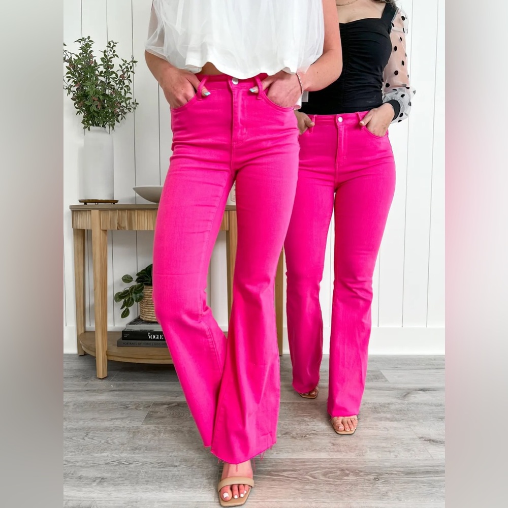 NWT JUDY BLUE Fuchsia Pink Flares (size 11)